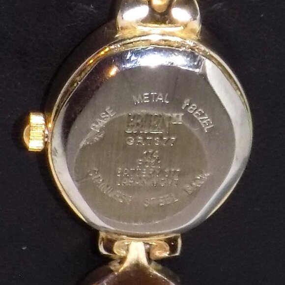 Vintage Gruen II Women's Carved Semi-Precious Stone Scarab Mother-of-Pearl Watch - Picture 8 of 8